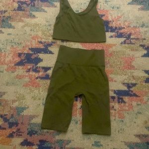 Seamless Olive work out set
